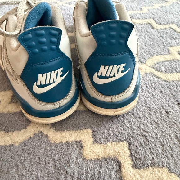 Jordan 4 Retro Kids Sneakers - White and Blue Nike - Picture 3 of 4